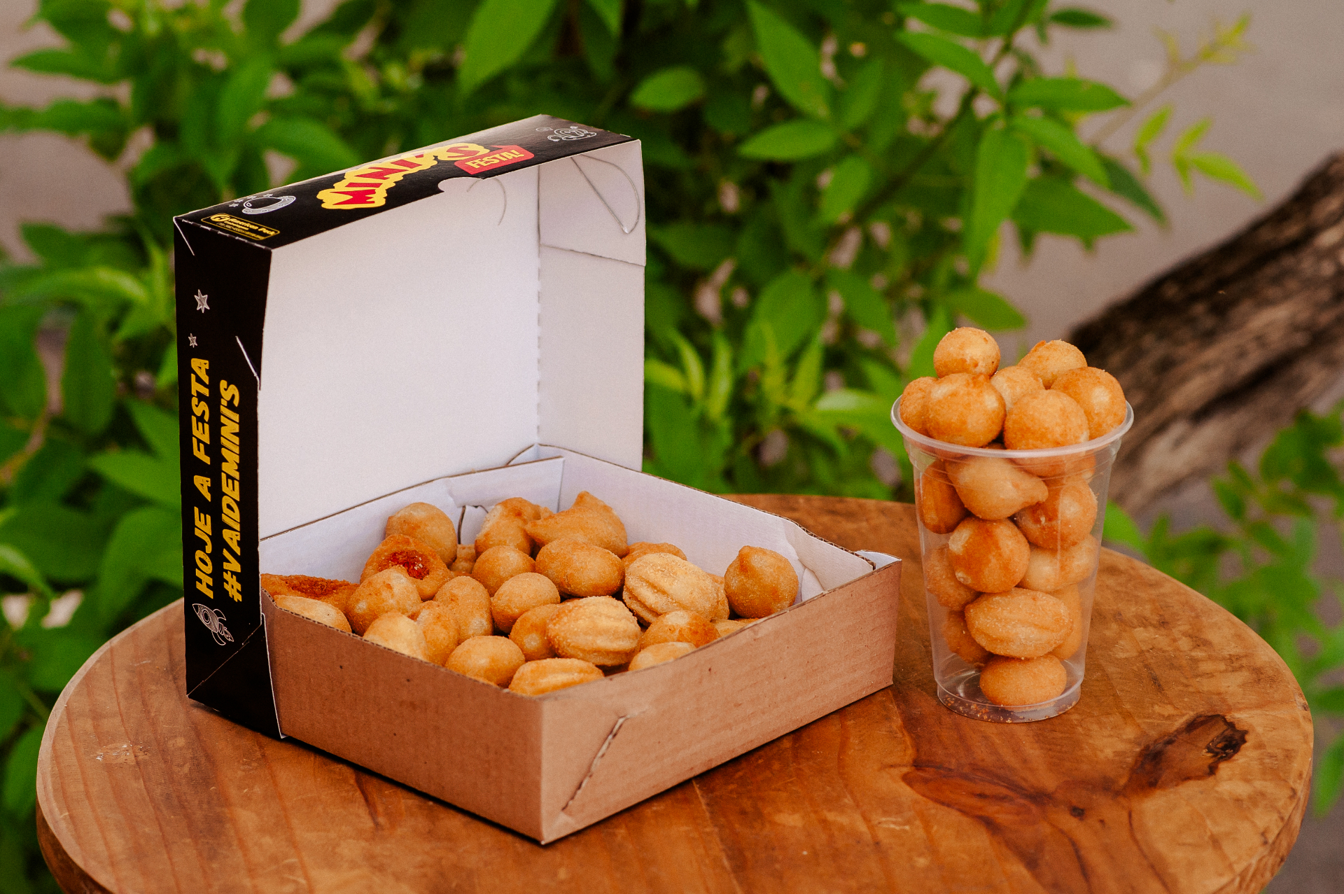 Box e copo Mini's prontos para entrega